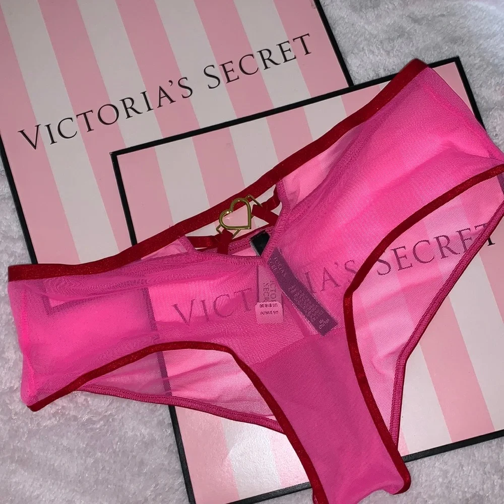 NEW WITH TAGS -TWO VICTORIA SECRET CHEEKY‎ PANTY